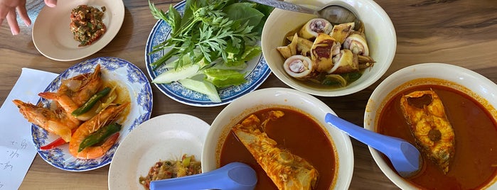Restoran Tiga Lima (35) Asam Pedas is one of Favourite Makan Place.