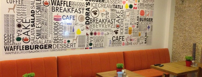 CafeDora is one of สถานที่ที่บันทึกไว้ของ Fuat.