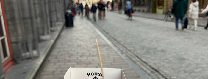House of Waffles is one of Brugges 🇧🇪.