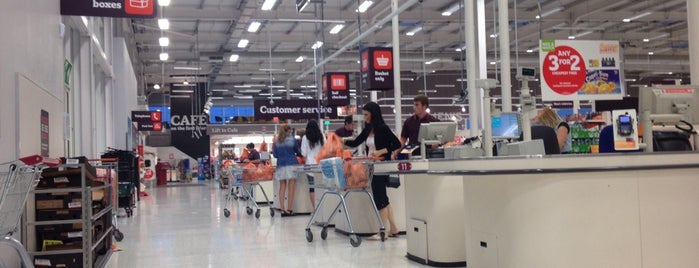 Sainsbury's is one of Orte, die Matthew gefallen.