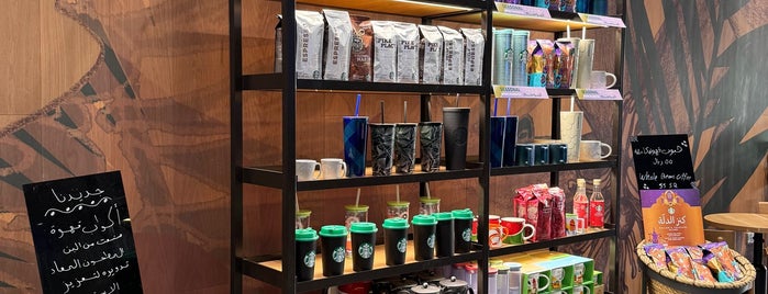 Starbucks is one of Tempat yang Disukai Alanood.
