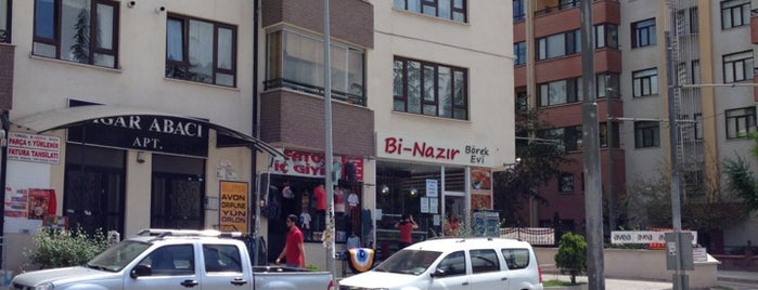 Bi-Nazır Pasta Börek is one of Özhan 님이 좋아한 장소.