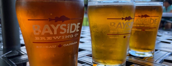 Bayside Brewing Company is one of Lugares favoritos de Steve.