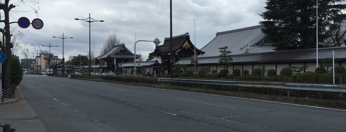 Nishi-Hongan-ji is one of 寺社仏閣.