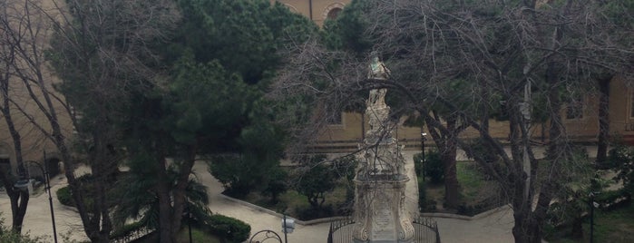 Piazza Duomo - Messina is one of Sicilia 2017.