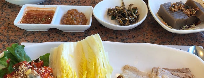 Ye Dang Korean Restaurant is one of Lieux sauvegardés par Brad.