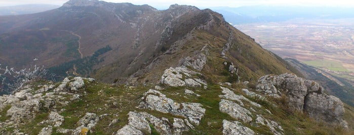 San Mamés is one of Cantabria.