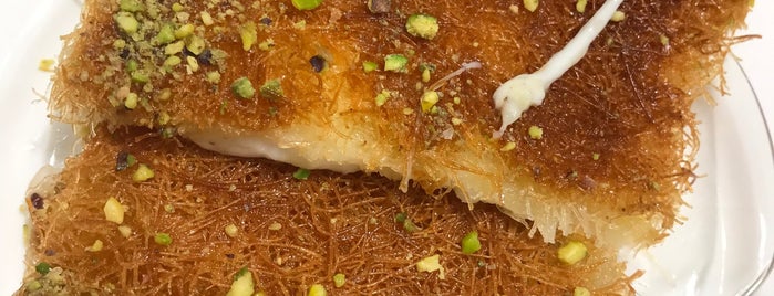 Al Aker Sweets is one of مطاعم قطر.