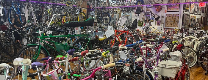 Bicycle Heaven is one of Pitts.