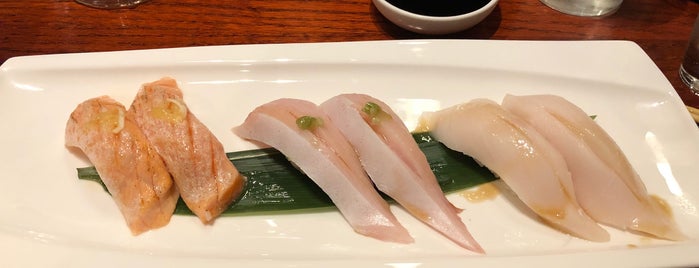 Oyogu Sushi is one of สถานที่ที่บันทึกไว้ของ Agnieszka.