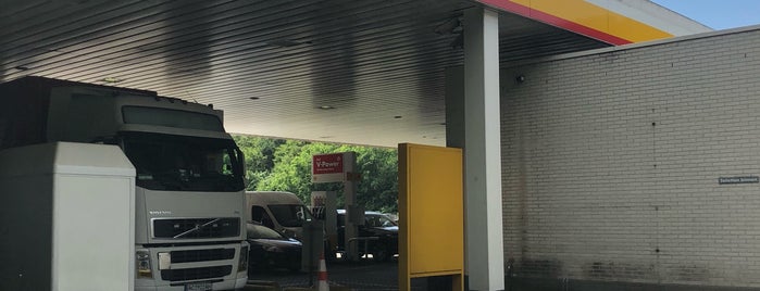Shell is one of Tankstations.