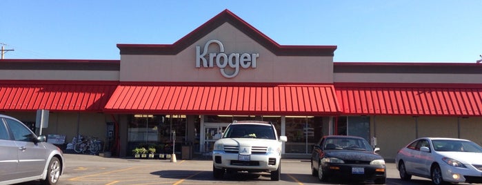Kroger is one of Lugares guardados de Jackie.