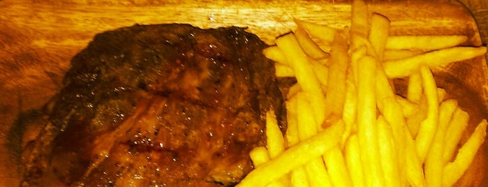 Carne y Leña Grill is one of Posti che sono piaciuti a Rosalba.