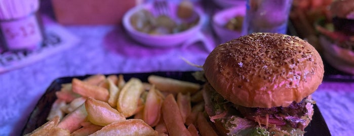 Disco Burger is one of Samsun.