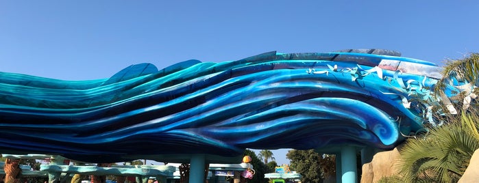 SeaWorld San Diego is one of Tempat yang Disukai Maria.