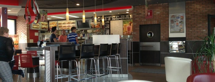 Burger King is one of Orte, die Masarra gefallen.