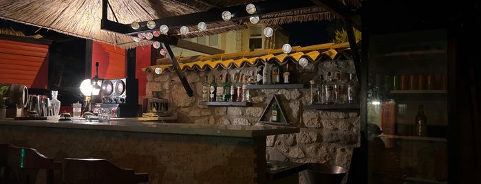 Bar a Vin is one of İzmir & Urla & Alaçatı.