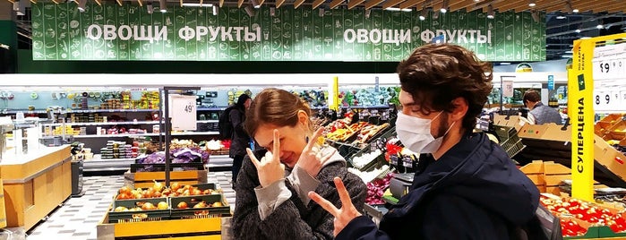 Перекрёсток is one of Гипермаркеты и супермаркеты Санкт-Петербурга.