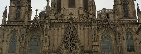 Kathedrale des Hl. Kreuzes und St. Eulalia is one of Barcelona Tourism.