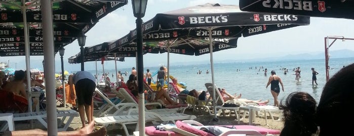 Sahra Beach Club is one of ALIŞVERİŞ MERKEZLERİ.