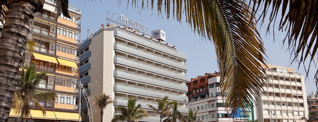 Hotel NH Imperial Playa is one of Tempat yang Disukai Kate.