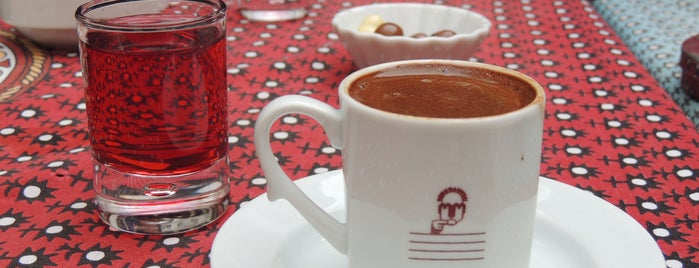 Pirinç Han Cafe is one of ankaradolaşması.