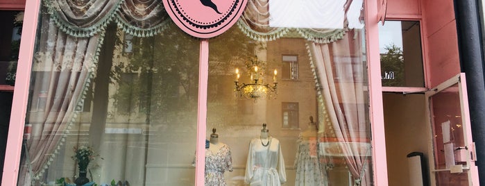 Boutique 1861 is one of Mtl shopping.