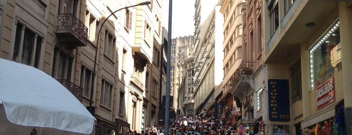 Rua 25 de Março is one of Onde levar gringos em Sampa.