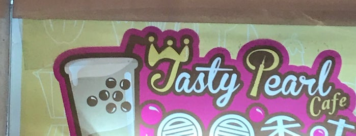 Tasty Pearl Cafe is one of สถานที่ที่ Les ถูกใจ.