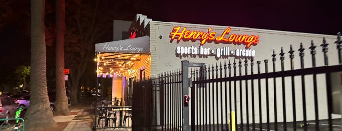 Henry's Lounge is one of Bars.