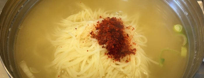 장위동유성집 is one of 술-친구들과.