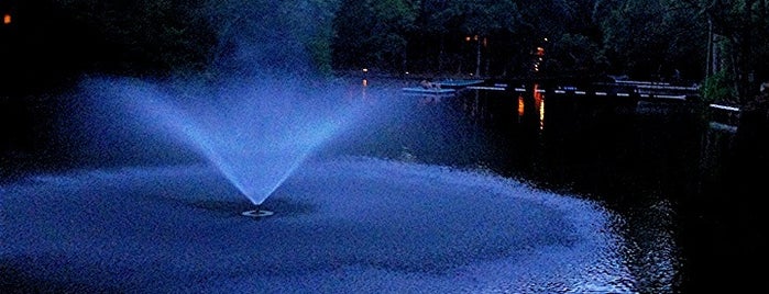 Sandalwood Lake is one of Lieux qui ont plu à Dy.