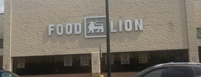 Food Lion Grocery Store is one of Tempat yang Disukai Joanna.
