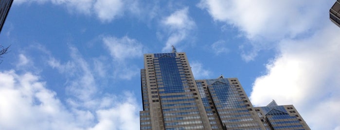 Shinjuku Park Tower is one of 丹下健三の建築 / List of Kenzo Tange buildings.