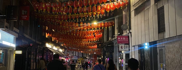 China Town (E14) is one of London places.