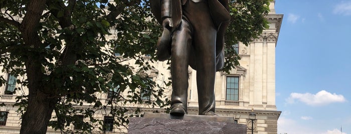 David Lloyd George Statue is one of Londýn.