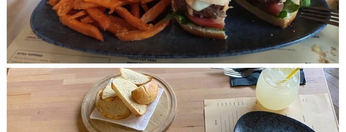 Cargo Food Bar is one of Burger.