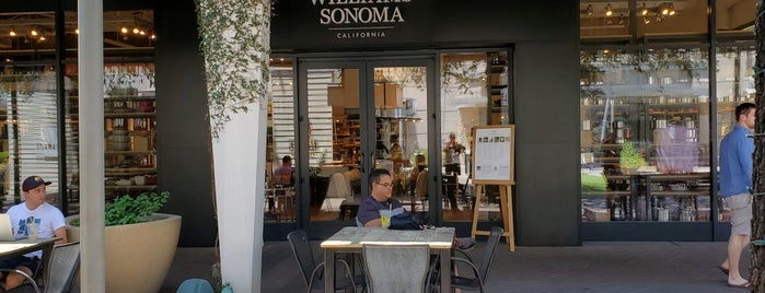 Williams-Sonoma is one of Best places in Arizona state.