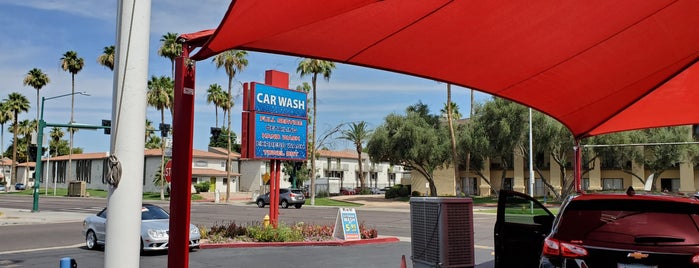 Lindstrom Family Auto Wash is one of My Phoenix Adventure.