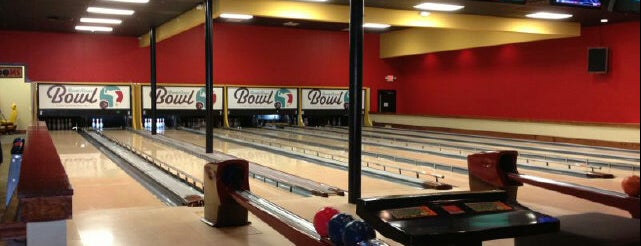 Brooks Street Bowl is one of Lucasさんのお気に入りスポット.
