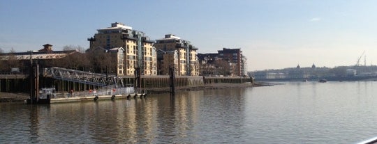 Masthouse Terrace Pier is one of Docklands Guide.