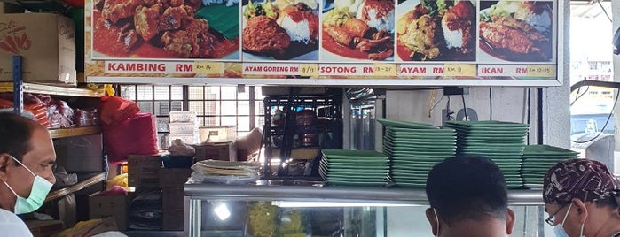 Restoran Kok Siong (海鲜大炒) is one of Kuala Lumpur.
