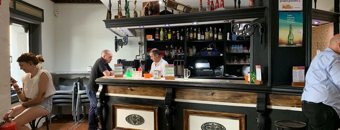 El Tapeo del Pillín is one of Bares.