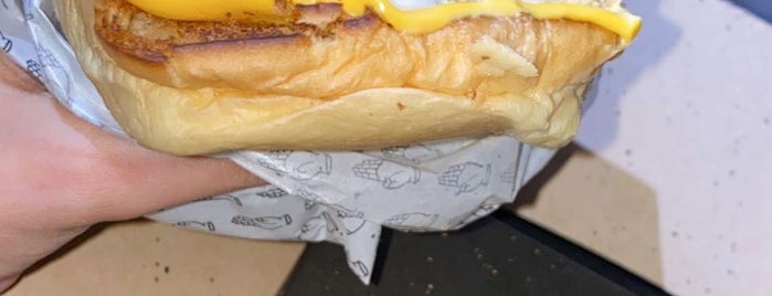 OPAQ Eatery is one of Saudi burger’s.