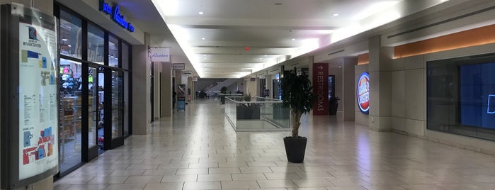 Shops at Rivercenter is one of Nico’s Liked Places.