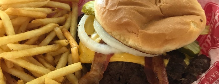 Freddy's Frozen Custard & Steakburgers is one of Fast Food.