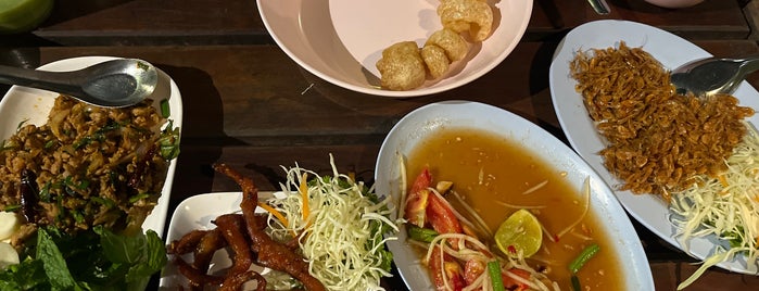 แกงอ่อม is one of Favorite Food.
