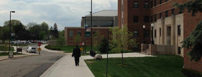 Bruce T. Halle Library is one of Eastern Michigan University.