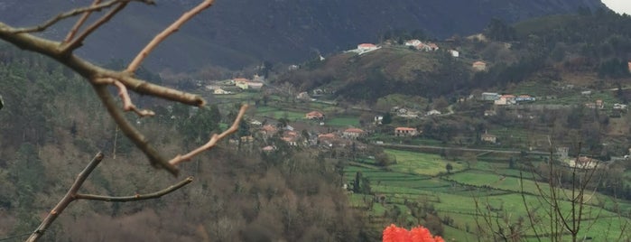 Serra do Gerês is one of Galícia.