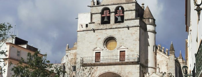Elvas is one of pobles.